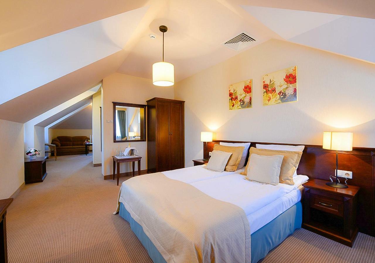 Hotel Nowodwory Ciechanowiec Luaran gambar